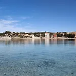 Joli Les Pieds Dans L Eau Avec Place De Parking Gratuite Daire